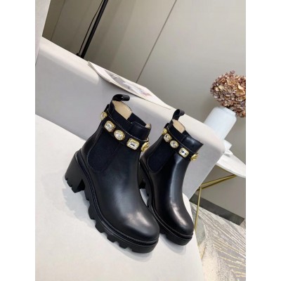 Gucci Ankle Boots in Black Leather with Crystals Strap