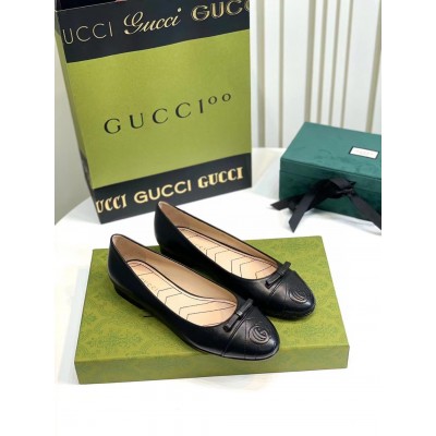 Gucci Ballet Flats in Black Leather with Stitched Interlocking G