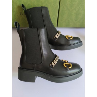 Gucci Chelsea Boots in Black Leather with Chain