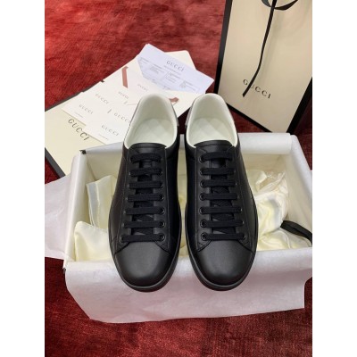 Gucci Men Ace Sneakers in Black Leather with Interlocking G