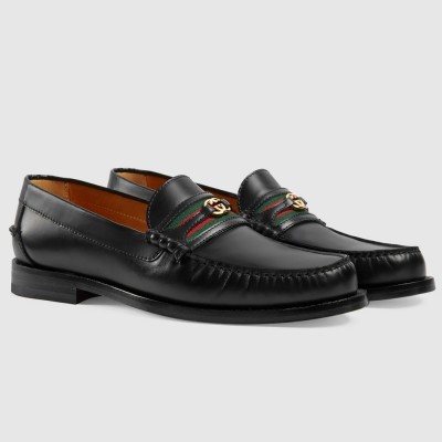 Gucci Men Loafers in Black Leather with Interlocking G