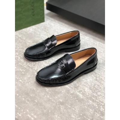 Gucci Men Loafers in Noir Leather with Interlocking G