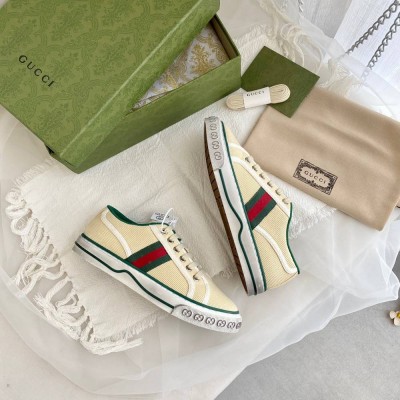 Gucci Men Tennis 1977 Sneakers in Butter Cotton