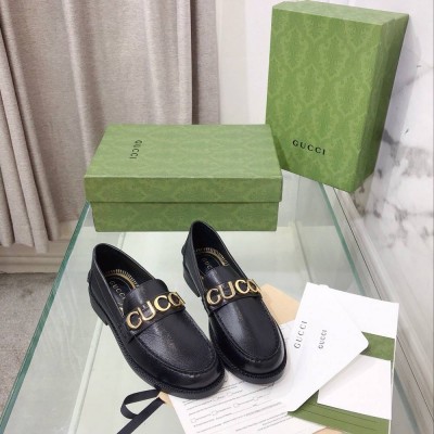 Gucci Women Loafers in Black Leather with Gucci Logo