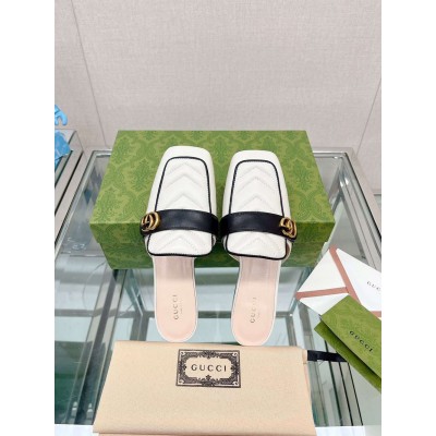 Gucci Women Slippers in White Leather with Double G